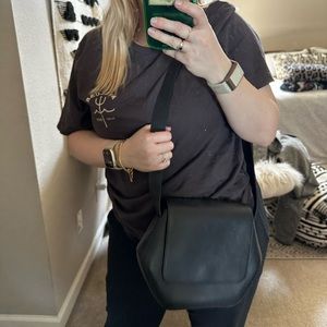 LIKE NEW Cuyana Hexagon Crossbody